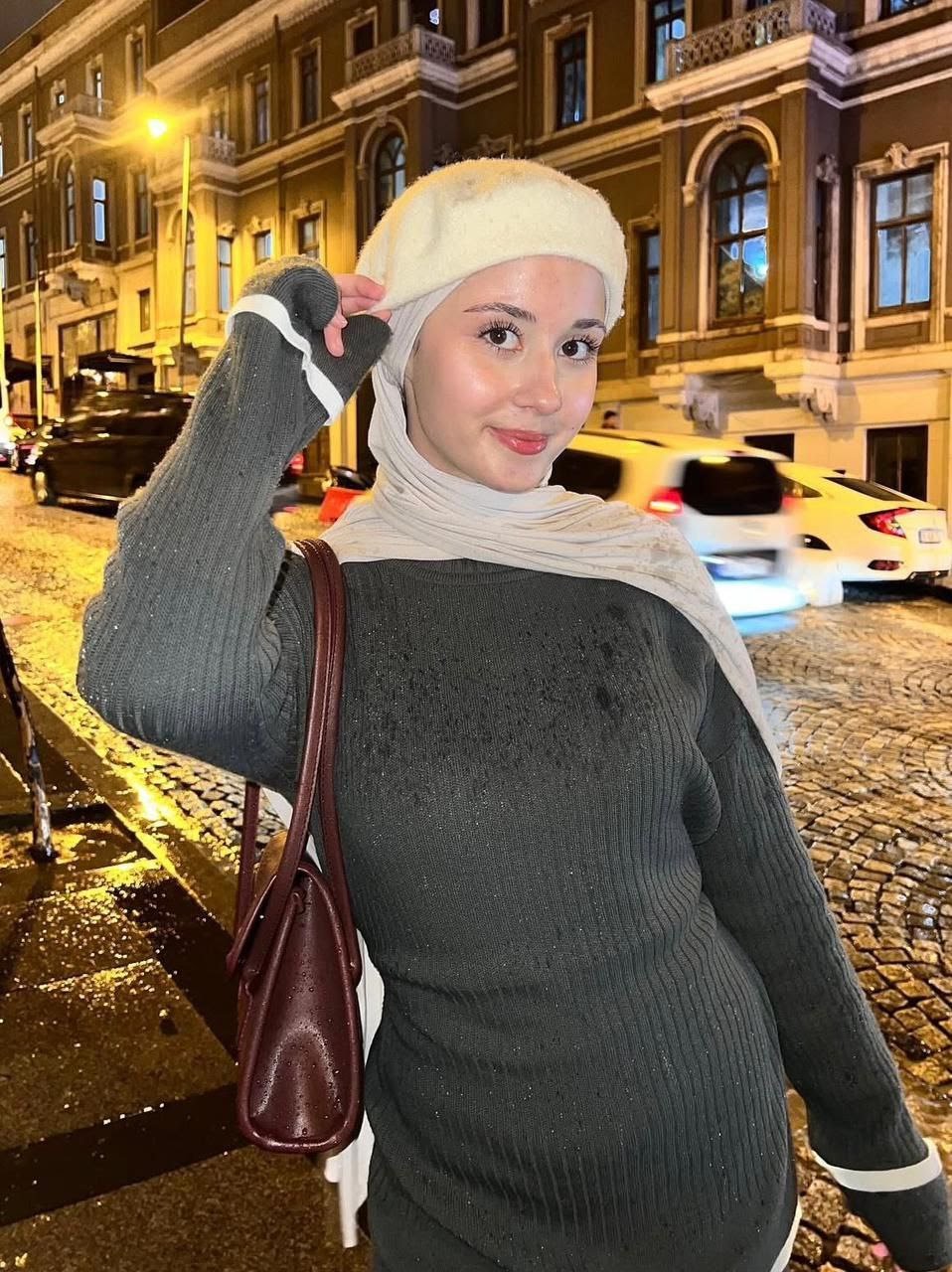 Barış Kendi Evinde Hizmet Veren Bayan Escort Saadet