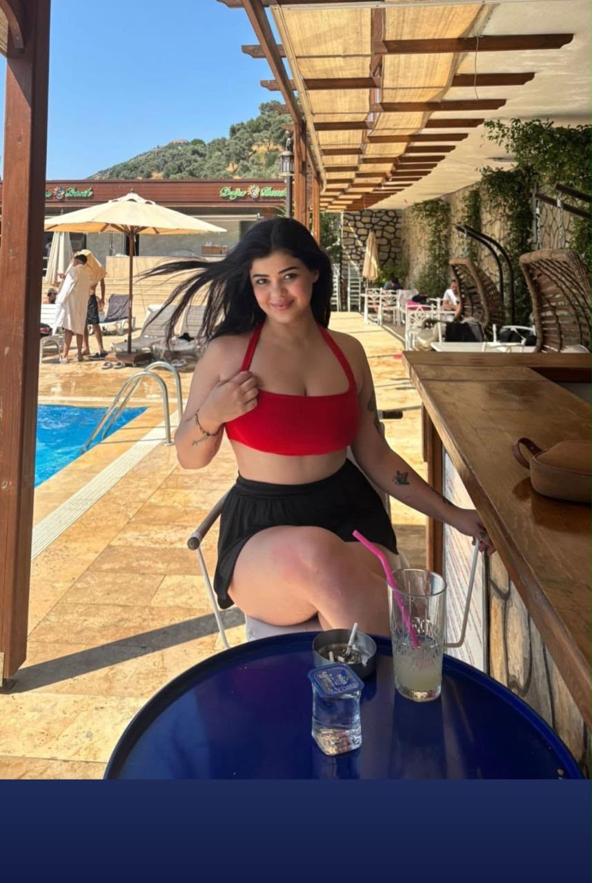 Örnek Aşkı Gerçekleştiren Kadın Bayan Escort Ece