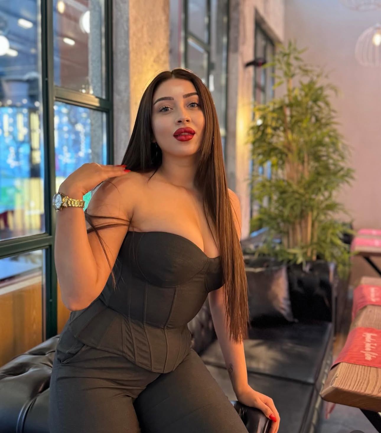Alçılı Sevecen Kadın Escort Bayan Melekhan