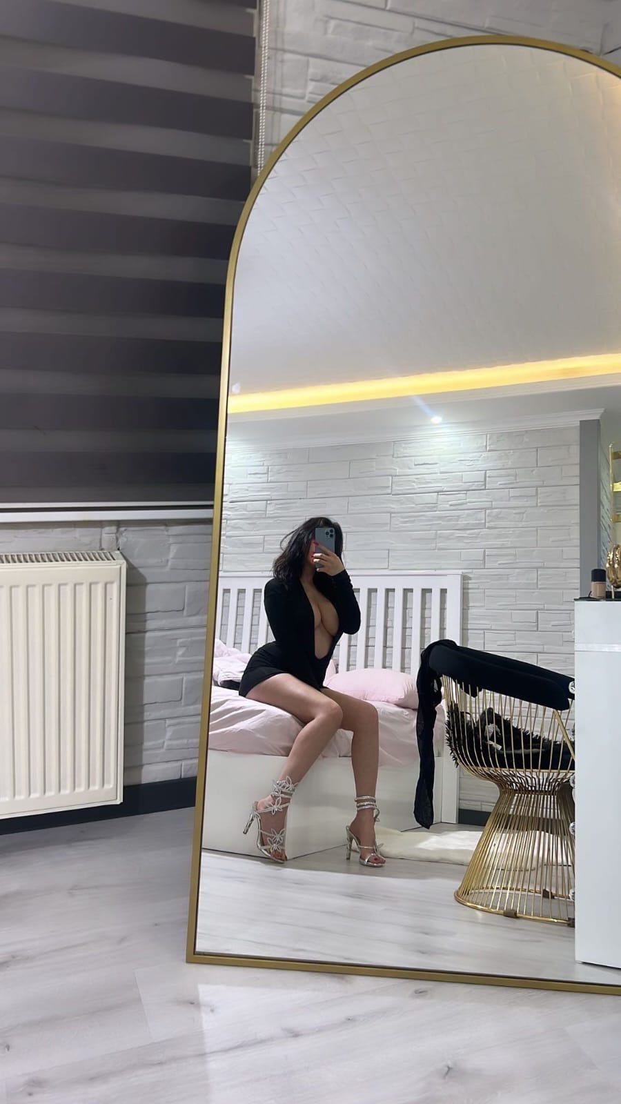 Handağı Beni Sevecek Kadın Bayan Escort Cemre